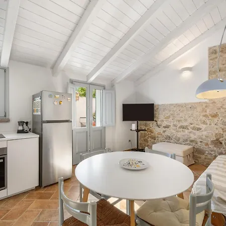 بيت للعطل La Casetta *